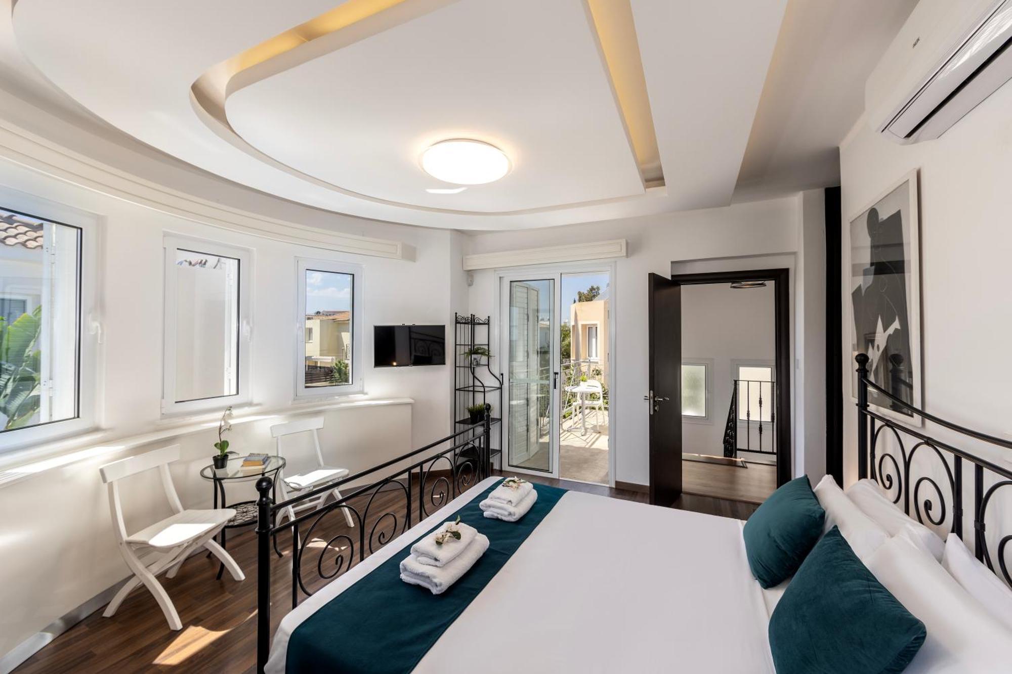 Accomoteleia Crystal Lagoon Villa Протарас Екстериор снимка
